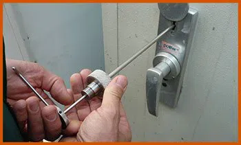 Bronx Lock And Safe Bronx, NY 718-663-2545 - 5-lock-opening